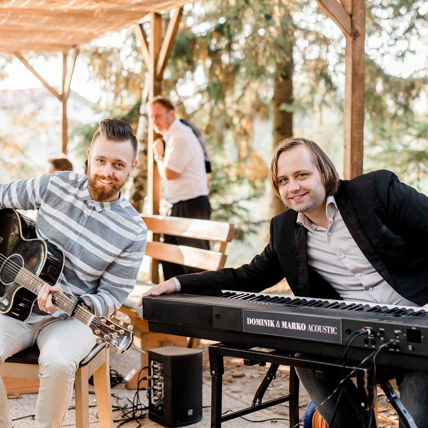 Dominik in Marko akustični večer